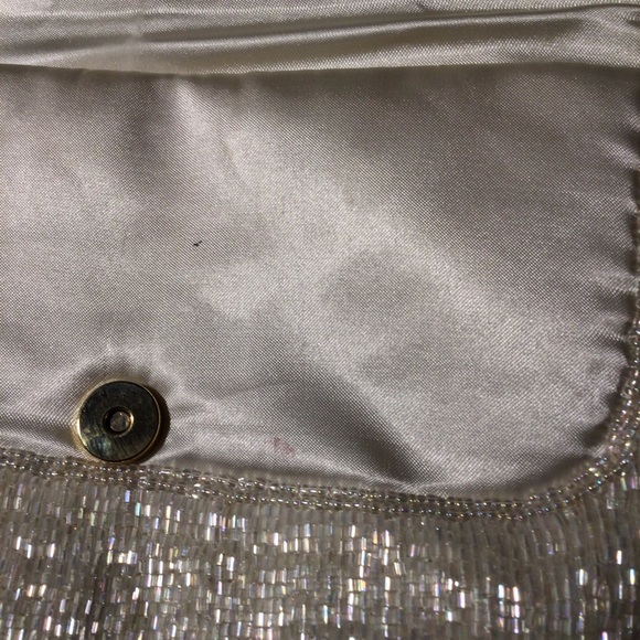 VINTAGE Iridescent Ivory Beaded Crossbody Bag JT - Picture 4 of 5